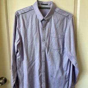 Men’s Sean John lilac long sleeve dress shirt with shoulder detail.Size large.